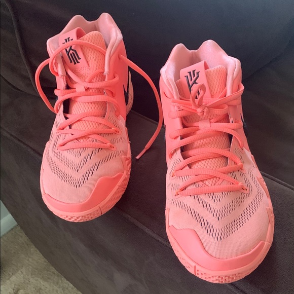 atomic pink kyrie